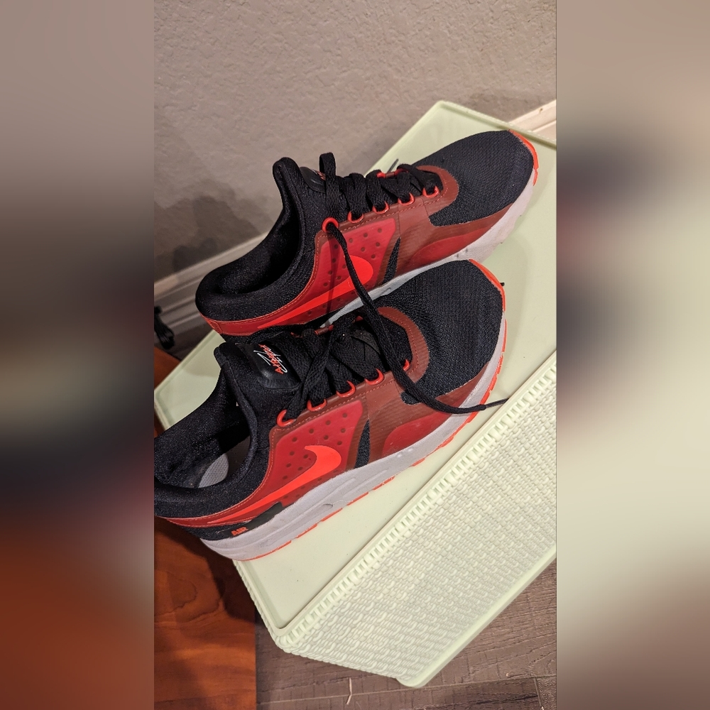 Nike Air Max youth size 5.5